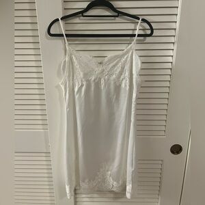 Homebodii Olivia Slip in White